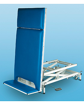 Kipptisch, Therapieliege, Breite  80cm, 2 Motoren, Rahmenfarbe weißaluminium, Bezug kaffeebraun, AGA Sanitätsartikel, medishop.de