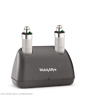 Tischladegert 3,5 V mit 2 NiCad wiederaufladbaren Handgriffen Nr. 71670, WelchAllyn, medishop.de