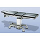 AGA-JUS Operationstisch mit geraden, geteilten und spreizbaren Beinplatten
